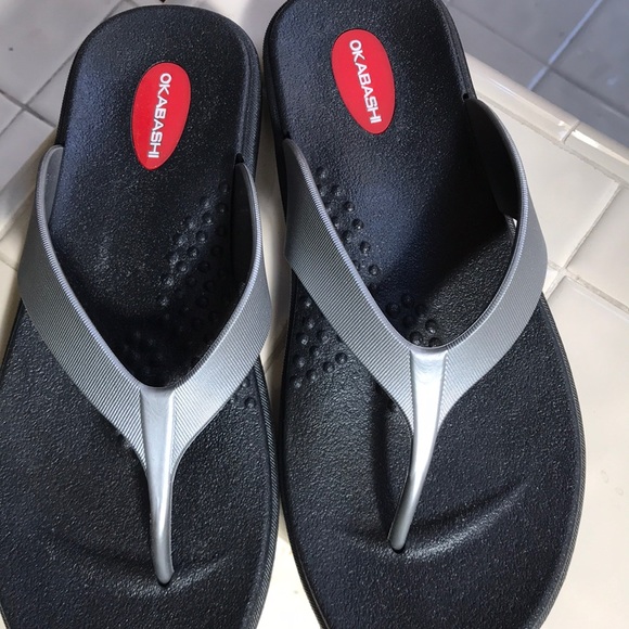 Okabashi silver flipflop sandals - Picture 2 of 3